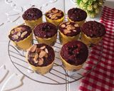 Foto langkah ke 8 dari resep Muffin coklat.