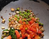 A picture of step 2 of Vermicelli upma.