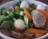 Foto langkah ke 5 dari resep Tumis Telur Puyuh dengan sayuran.