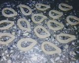 A picture of step 4 of Coloured Ring shape cookies.