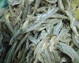 Foto langkah ke 1 dari resep Teri cabe ijo pete simple.