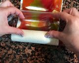 Foto del paso 6 de la receta: Rollito de canapé de pan de molde de Philadelphia y membrillo