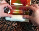 Foto del paso 6 de la receta: Rollito de canapé de pan bimbo de Philadelphia y membrillo