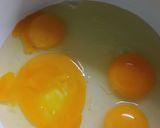 Foto del paso 1 de la receta: Bizcochuelo marmolado esponjoso y húmedo