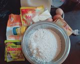 Foto langkah ke 1 dari resep Kue keju kastengel.
