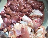 รูปขั้นตอนการทำที่ 1 ของ ไก่กับตับผัดขิง คีโต