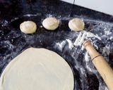 A picture of step 2 of Chapati.