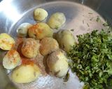 A picture of step 1 of Aloo paratha.