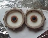 Vickys Minion Bob Cake (Decorating Idea) recipe step 15 photo