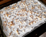 Foto del paso 3 de la receta: Bracito de gitano de merengue relleno de crema de limón