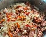 Foto del paso 3 de la receta: Guiso de longanizas (o chorizo)