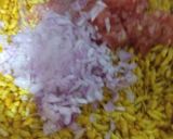 A picture of step 2 of Bhelpuri.