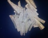 A picture of step 2 of Oven roasted crispy arrow root sticks with buttered onions.