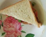 A picture of step 4 of Bread omelette sandwich #authormarathon#.