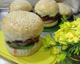 Foto langkah ke 8 dari resep Burger Beef Fatty Homemade.