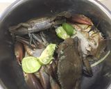 Foto langkah ke 1 dari resep Kepiting Saos Tiram (Pedas).