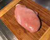 Une image de l'étape 1 de Poulet curry coco poivrons rouges.