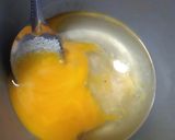 Foto langkah ke 2 dari resep Martabak Mini (Telur,Sosis, Wortel,Timun,Cabe)✓.