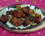 વોલનટસ ભુતાની મોમોસ સીઝલર(Walnuts Bhutani Momos Sizzler Recipe In Gujarati) રેસીપી સ્ટેપ10ફોટો