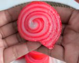 Foto langkah ke 8 dari resep Lapis Gulung Merah Putih.