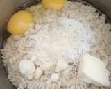 Foto langkah ke 2 dari resep Scothel Pasta with Bachamel mushroom Sauce.