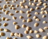 Foto langkah ke 7 dari resep Garlic Crackers.