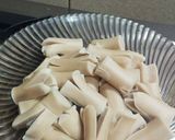 Foto langkah ke 1 dari resep Tumis Sosis Simple dan Enak.