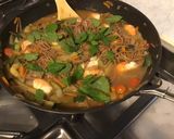 Une image de l'étape 19 de Soupe asiatique aux nouilles de saba, crevettes, légumes et menthe.