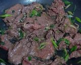 A picture of step 6 of Beef Udon Noodles Soup.