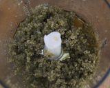 Foto del paso 3 de la receta Pesto vegano de aguacate y pipas de calabaza