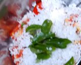 A picture of step 1 of Tomato coconut raita.