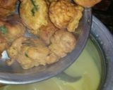 A picture of step 5 of Karhi pakore.