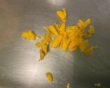 Une image de l'étape 4 de Gâteau fondant au mascarpone, miel, citron et amandes.