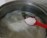 Foto langkah ke 3 dari resep Bobor bayam santan.