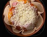 Foto del paso 1 de la receta: Cestita de jamón, queso, huevo y calabacín