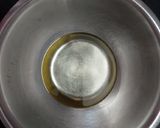A picture of step 2 of Valentines gift cake.