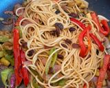 Foto del paso 8 de la receta: Espaguetis con Verduras y Pasas