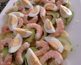 Foto del paso 6 de la receta: Ensalada de patatas, aguacate y langostinos 🥑🦐