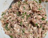 Foto del paso 1 de la receta: Albóndigas de jurel en salsa de tomates con puré de papas casero