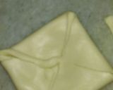 A picture of step 7 of Flower shaped Pista Gujhia.