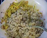 Foto del paso 5 de la receta Revuelto de quinoa con gulas y espárragos verde en conserva