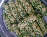 A picture of step 3 of Lauki Spinach Muthiya.