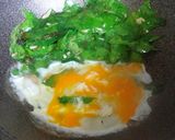 รูปขั้นตอนการทำที่ 2 ของ ใบเหลียงผัดไข่