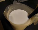 Une image de l'étape 1 de Yaourt confiture de lait.