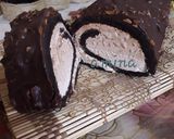 A picture of step 2 of Flourless Chocolate Hazelnut Swiss Roll, fabulous 😍😋.