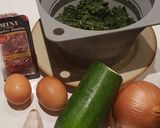 Foto del paso 1 de la receta Tortilla serrana de espinacas y calabacín