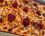 Foto del paso 6 de la receta: Coca de cebolla y sobrasada