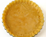Foto del paso 4 de la receta: Quiche marinera con surimi, langostinos y atún