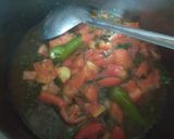 A picture of step 2 of Aloo hari pyaz ka bhurta.