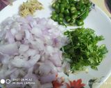 चटपटे मूंग की दाल के पकौड़े (Chatpate moong ki daal ke pakode recipe in Hindi) रेसिपी चरण 2 फोटो